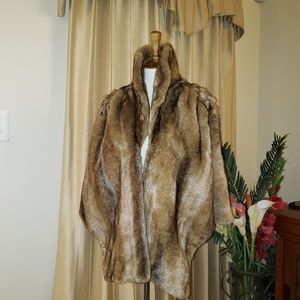 Terry Lewis Classic Luxuries-Short Faux Fur Wrap